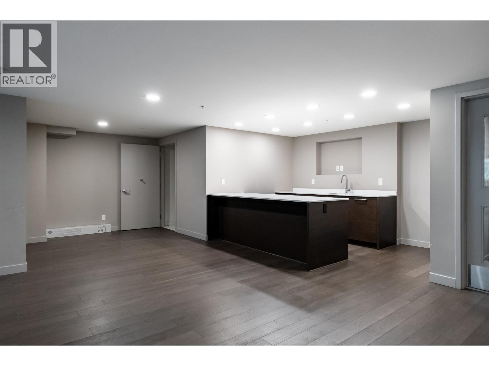 803 6180 Cooney Road Property Photo 24