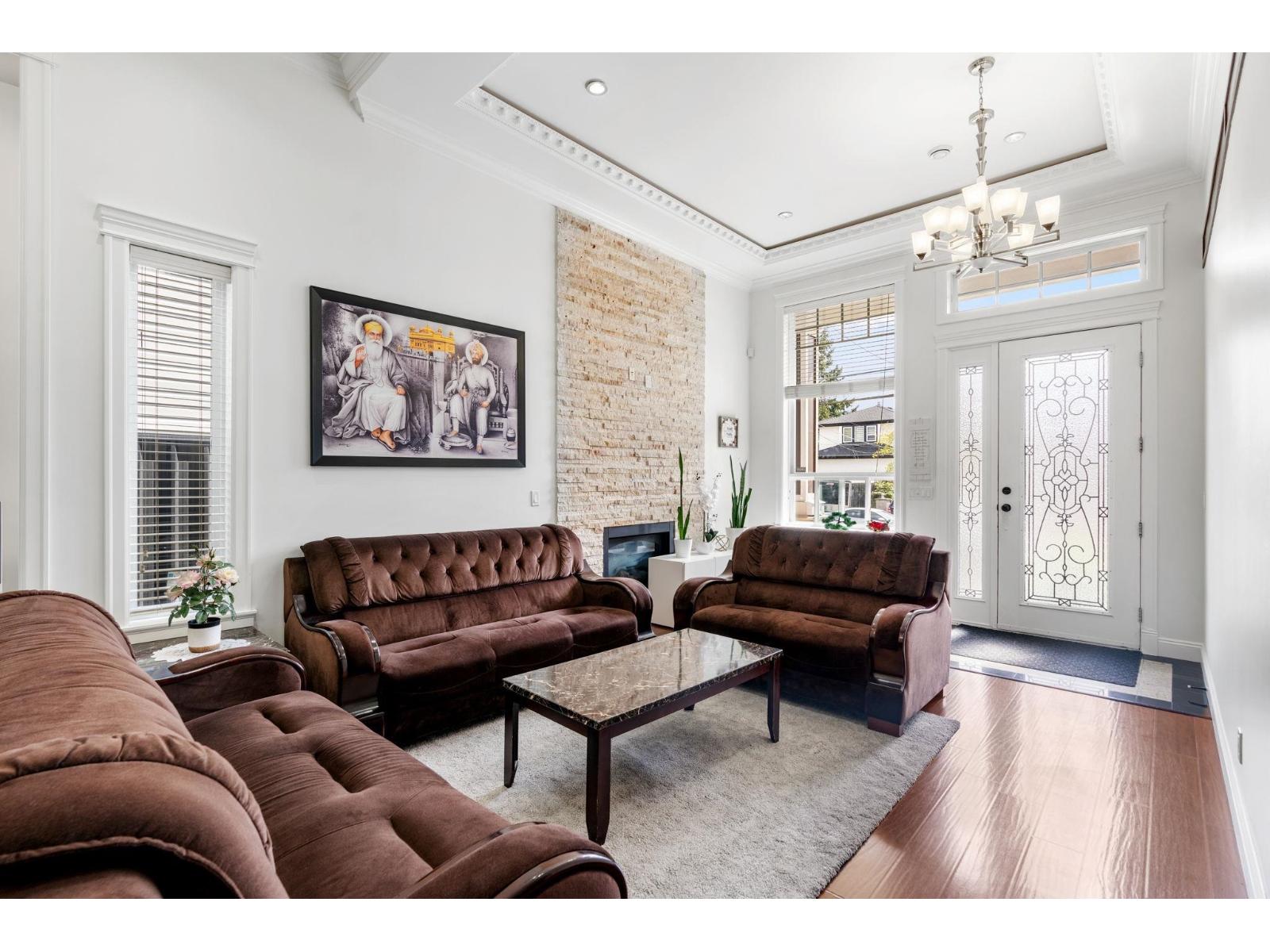 11641 75a Avenue Property Photo 3