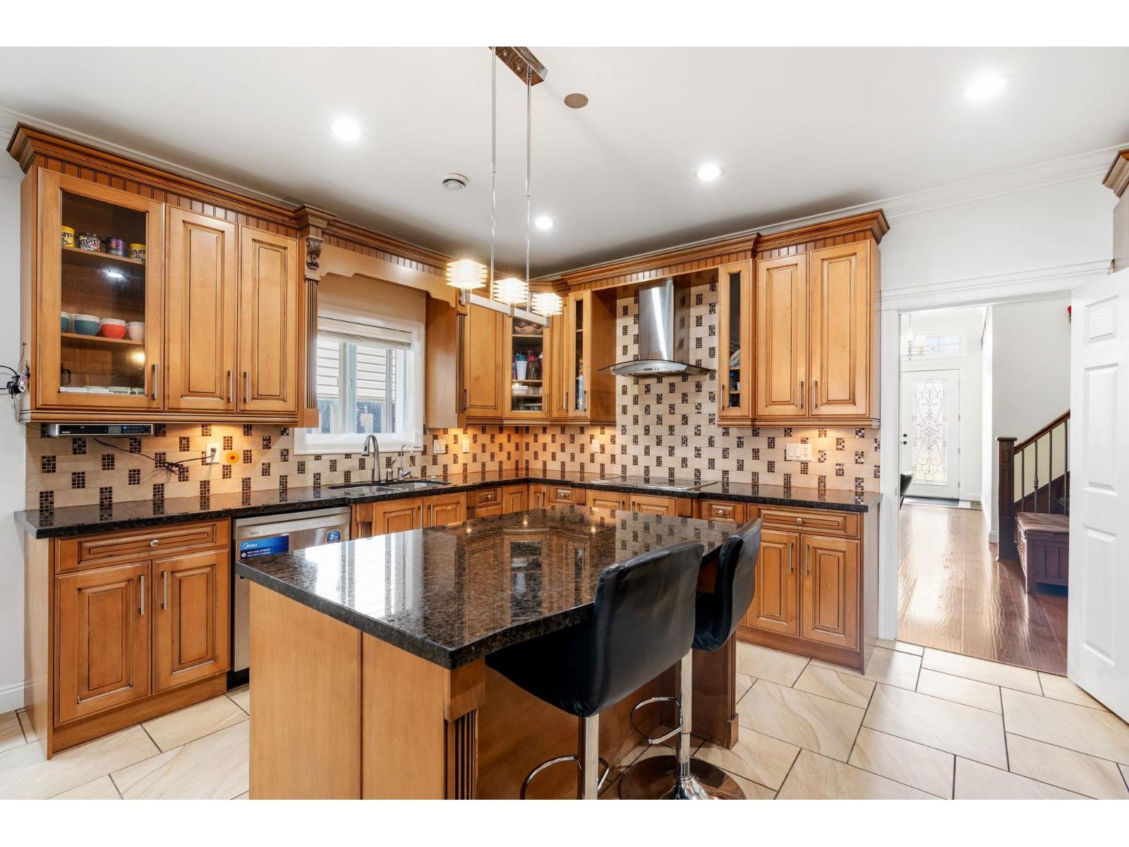 11641 75a Avenue Property Photo 7