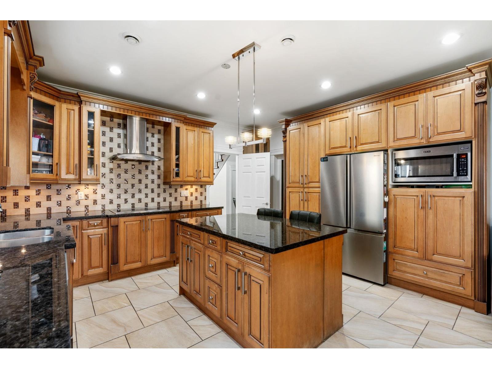11641 75a Avenue Property Photo 8
