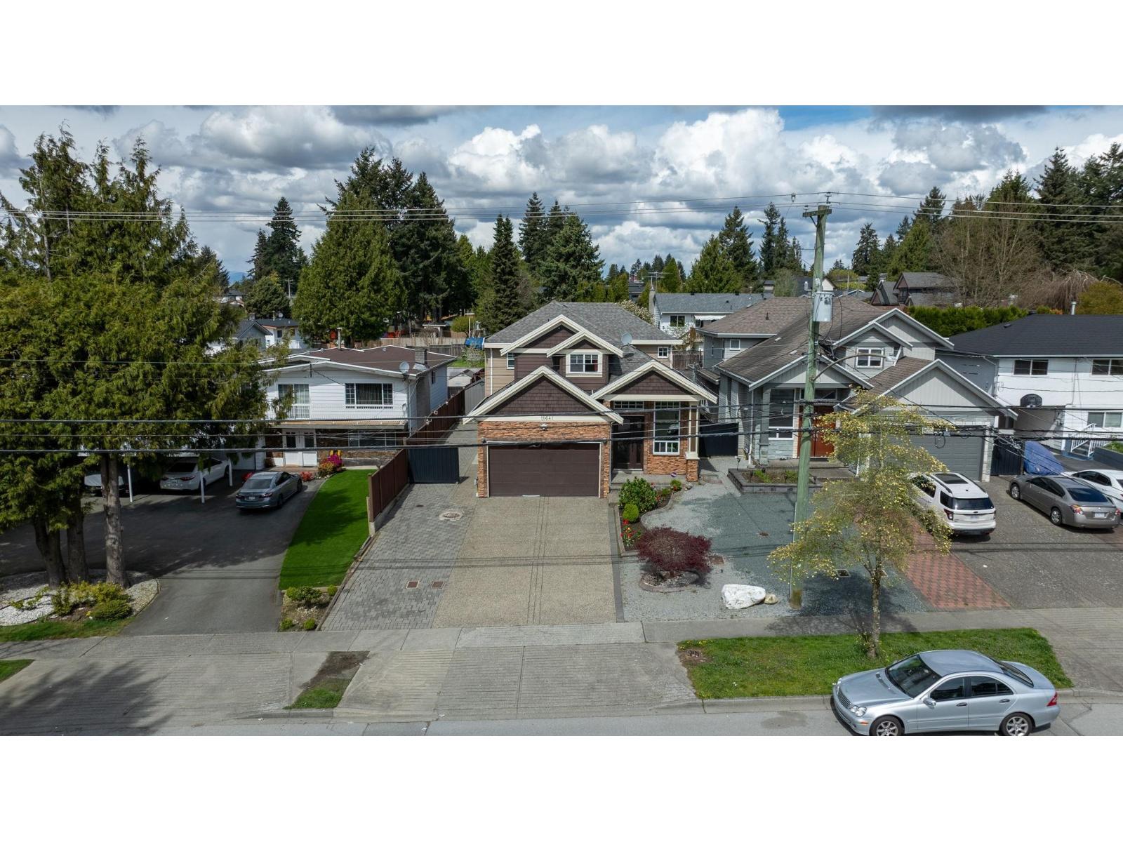 11641 75a Avenue Property Photo 31