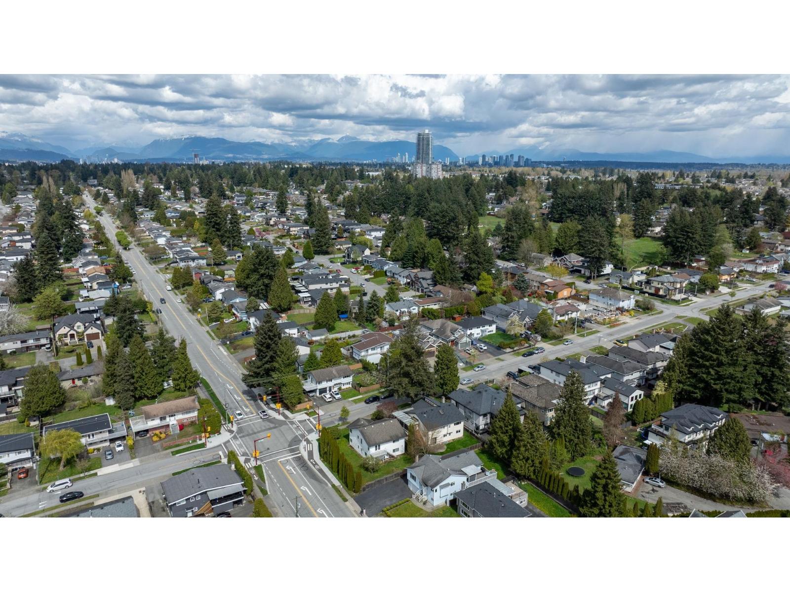 11641 75a Avenue Property Photo 35