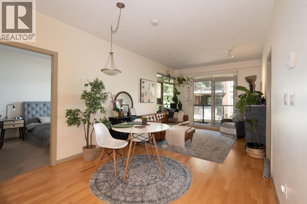 202 200 Capilano Road Property Photo 4