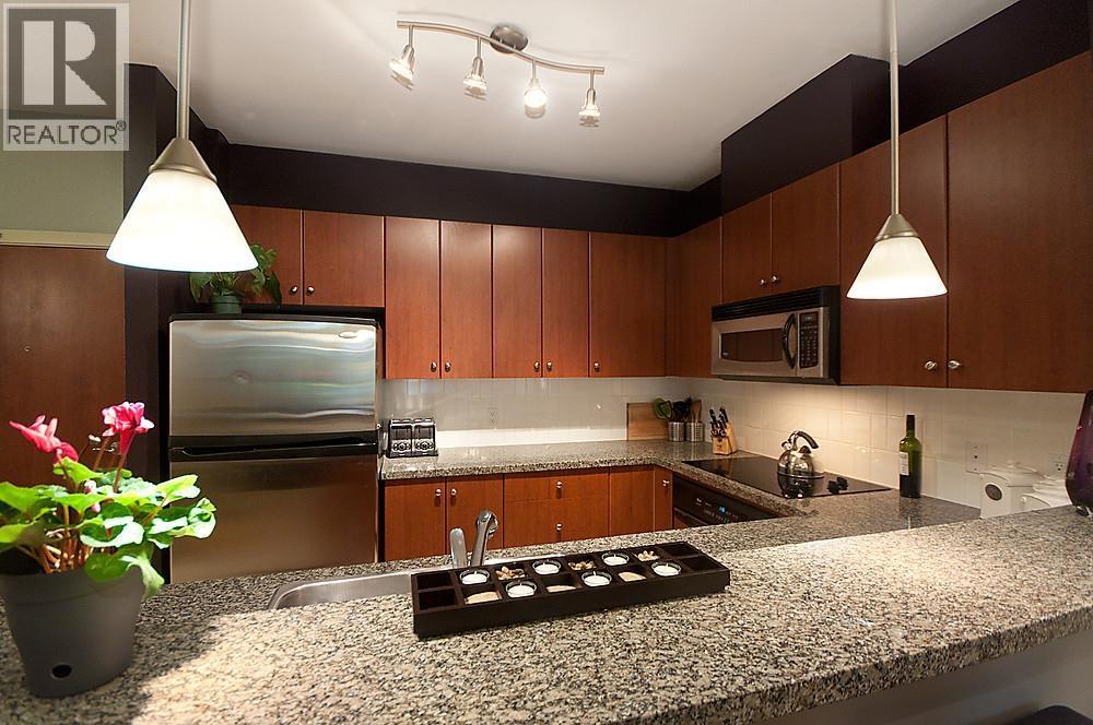 202 200 Capilano Road Property Photo 16
