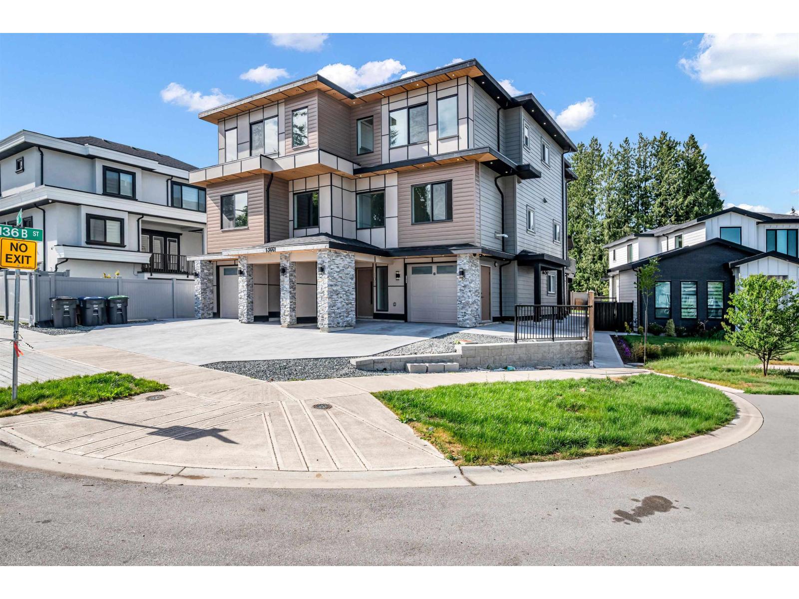102 13661 59 Avenue Property Photo 3