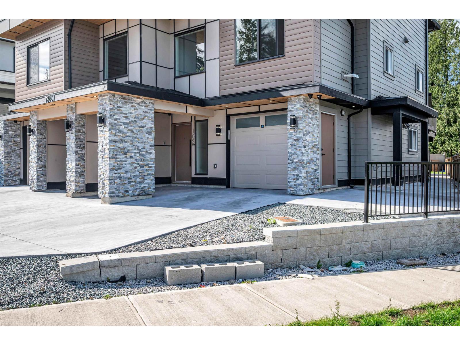 102 13661 59 Avenue Property Photo 6