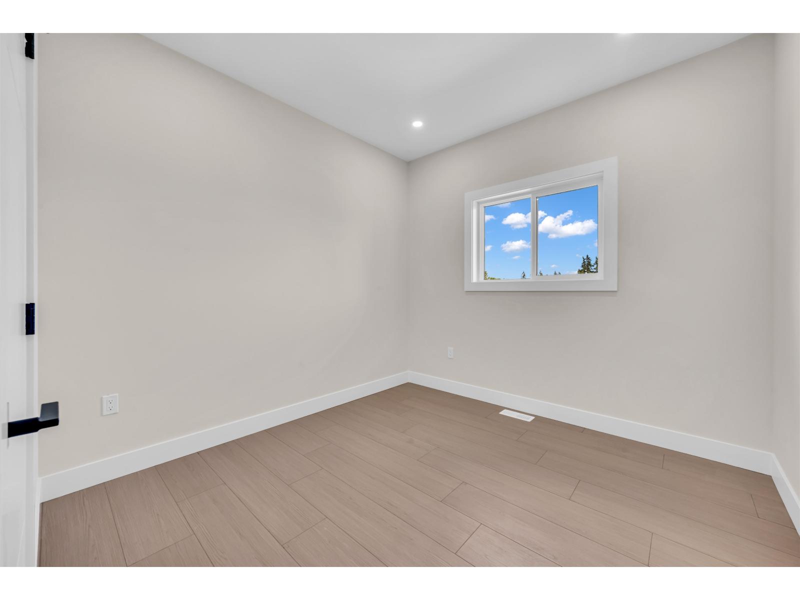 102 13661 59 Avenue Property Photo 36
