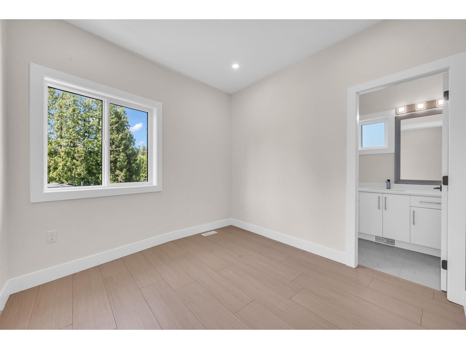 102 13661 59 Avenue Property Photo 37