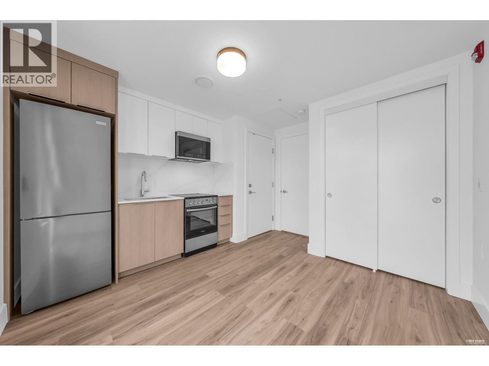 104 2250 E 1st Avenue Property Photo 23