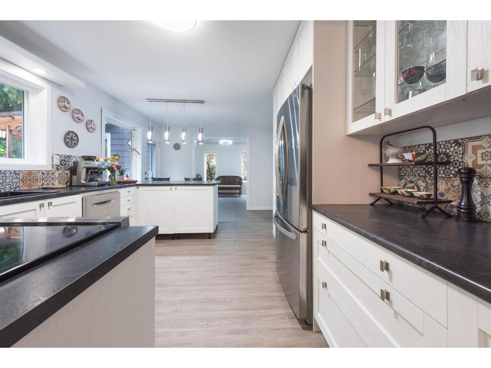 46781 Portage Avenue Property Photo 6