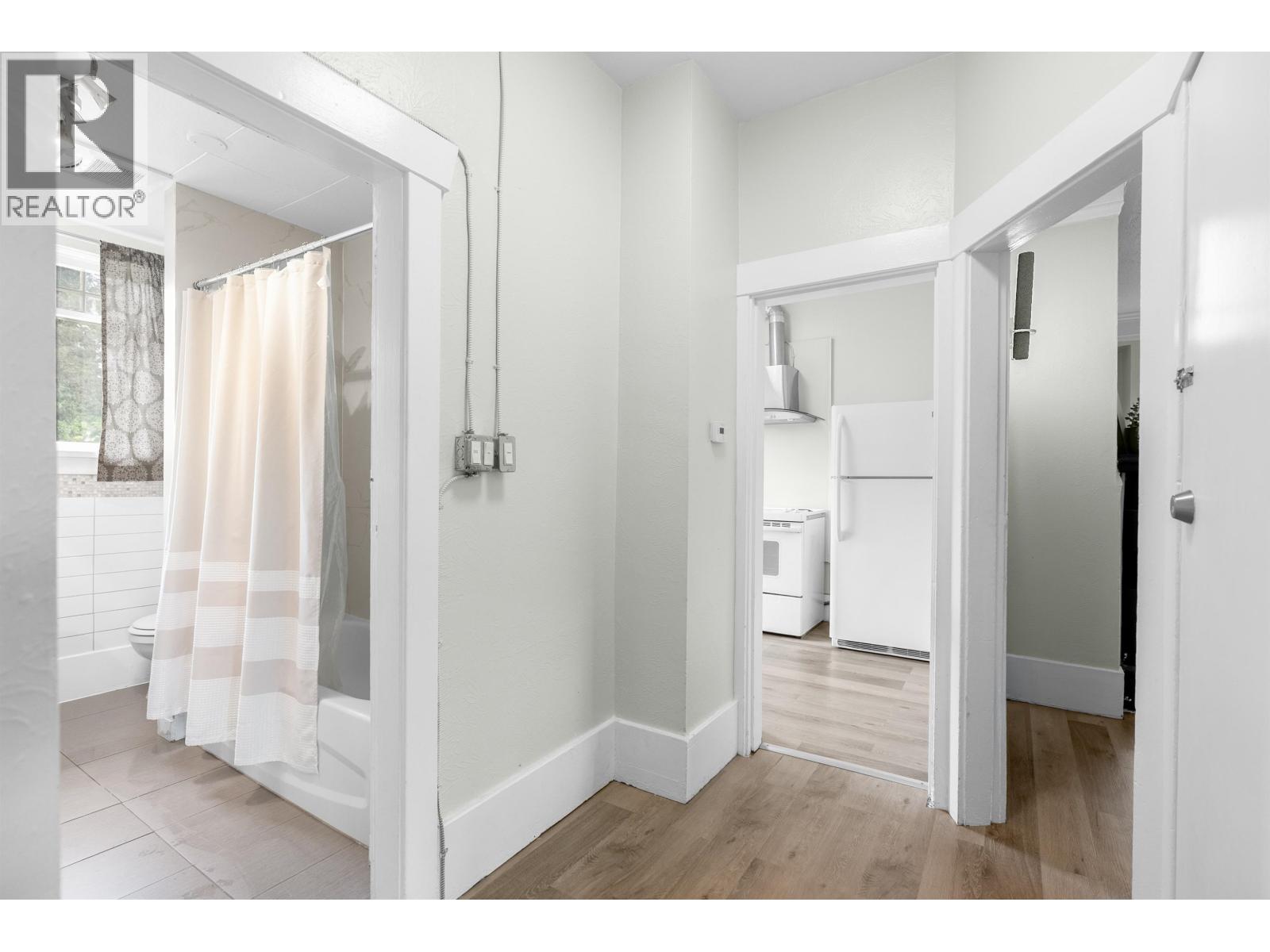 3425 W 8th Avenue Property Photo 15