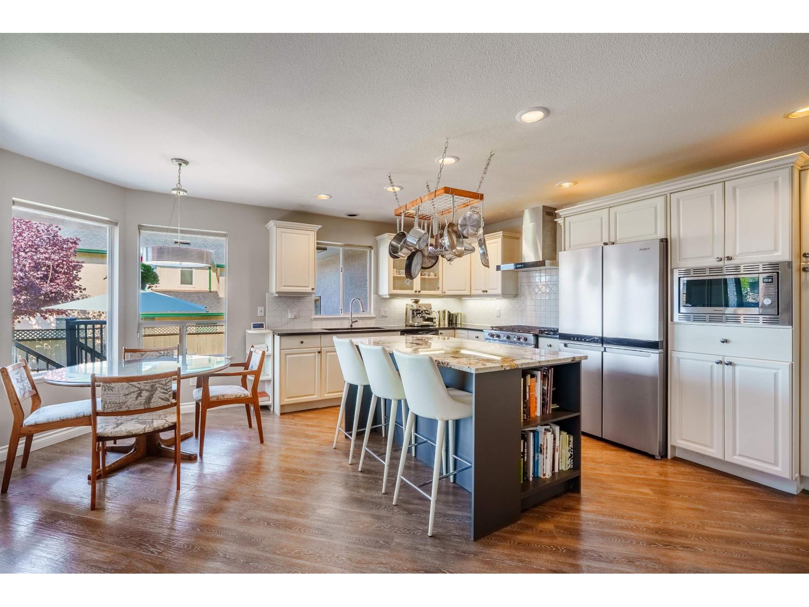 10289 170a Street Property Photo 6