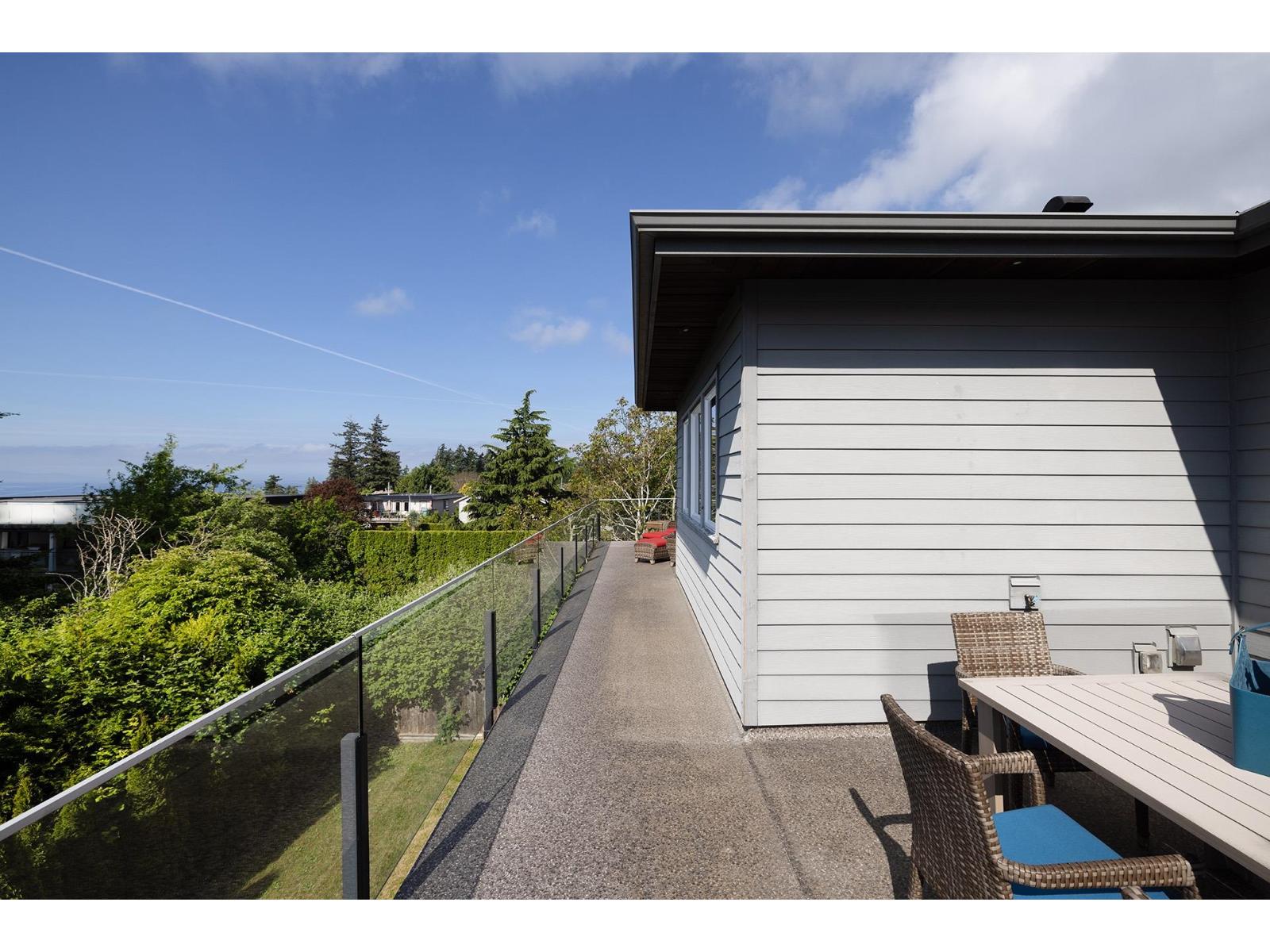 14378 Blackburn Avenue Property Photo 14