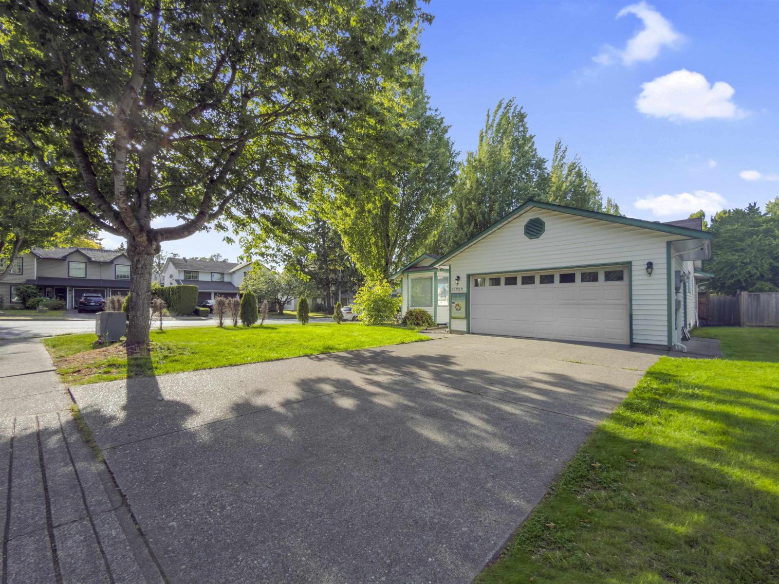 17209 62a Ave Property Photo 3