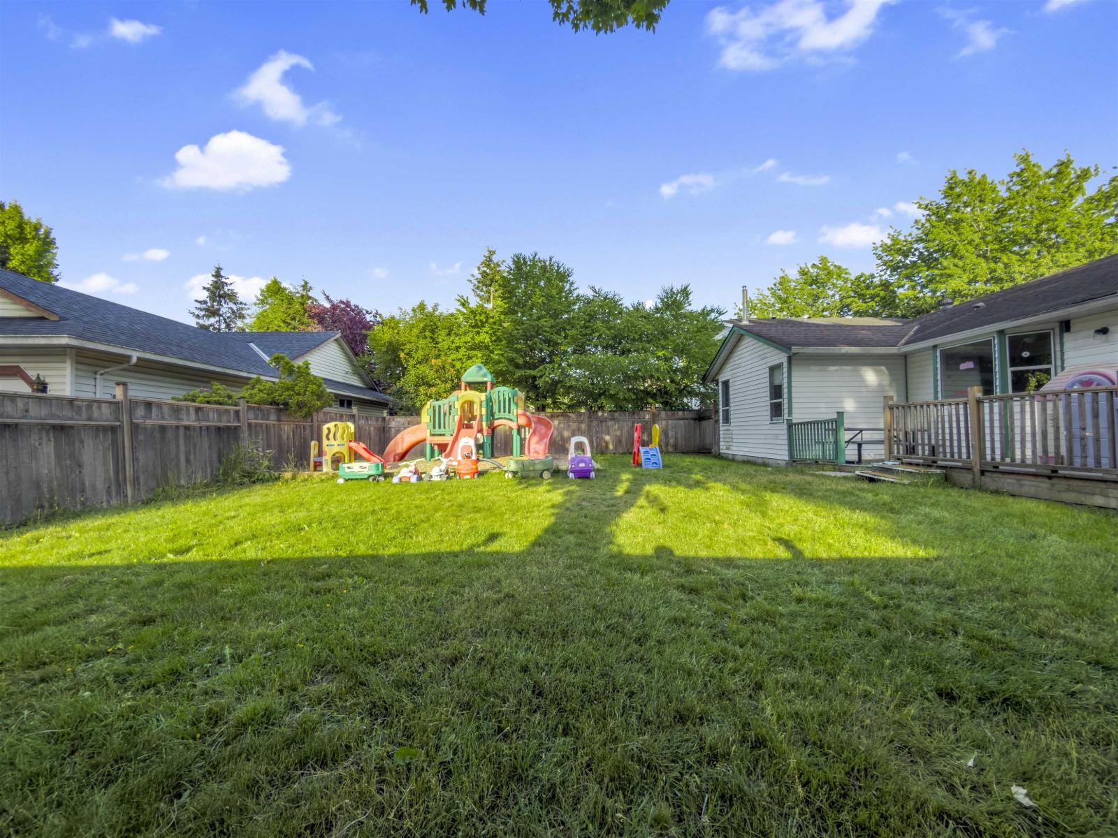 17209 62a Ave Property Photo 10