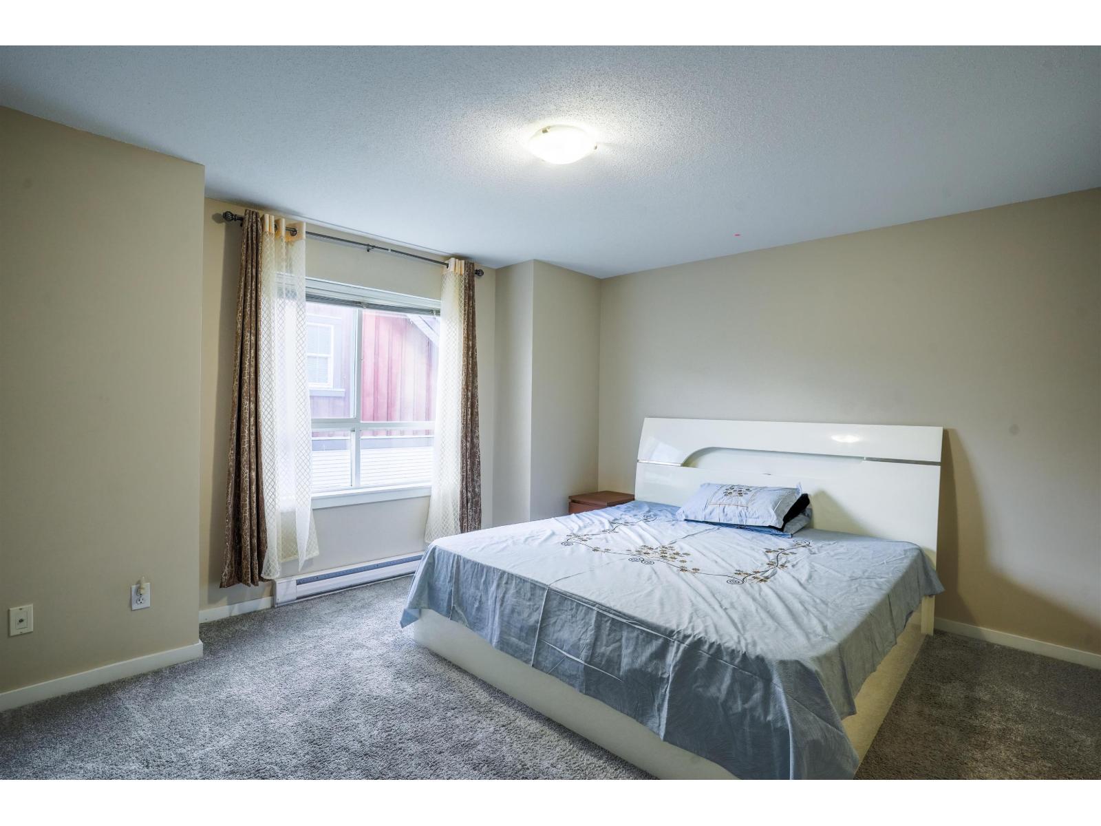 15 7155 189 Street Property Photo 7
