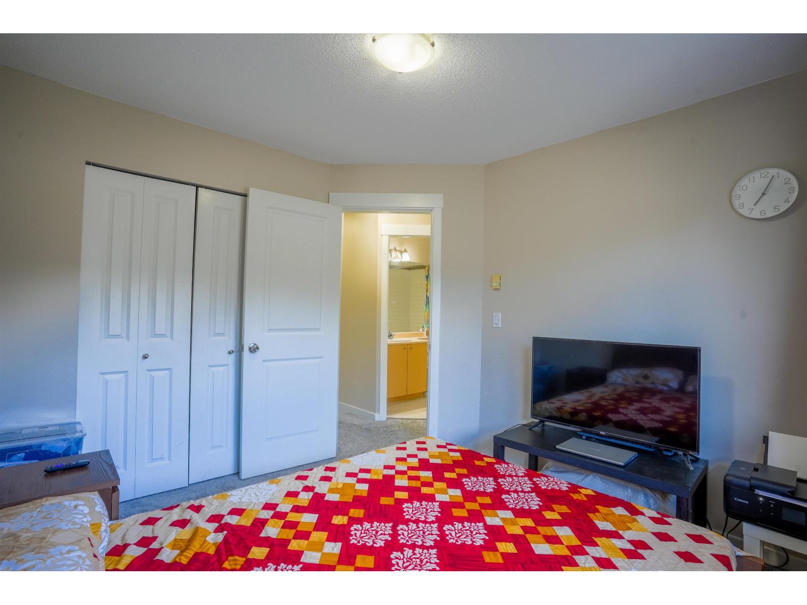 15 7155 189 Street Property Photo 11