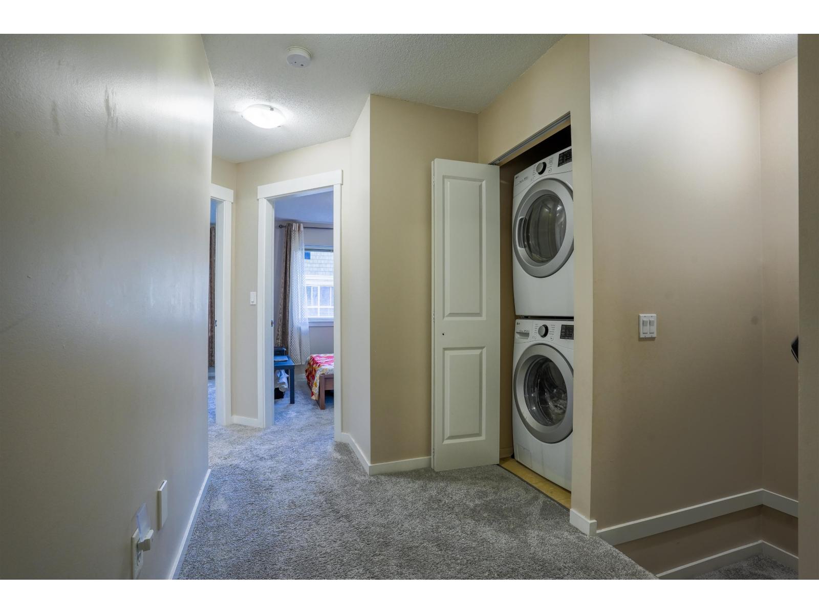 15 7155 189 Street Property Photo 15