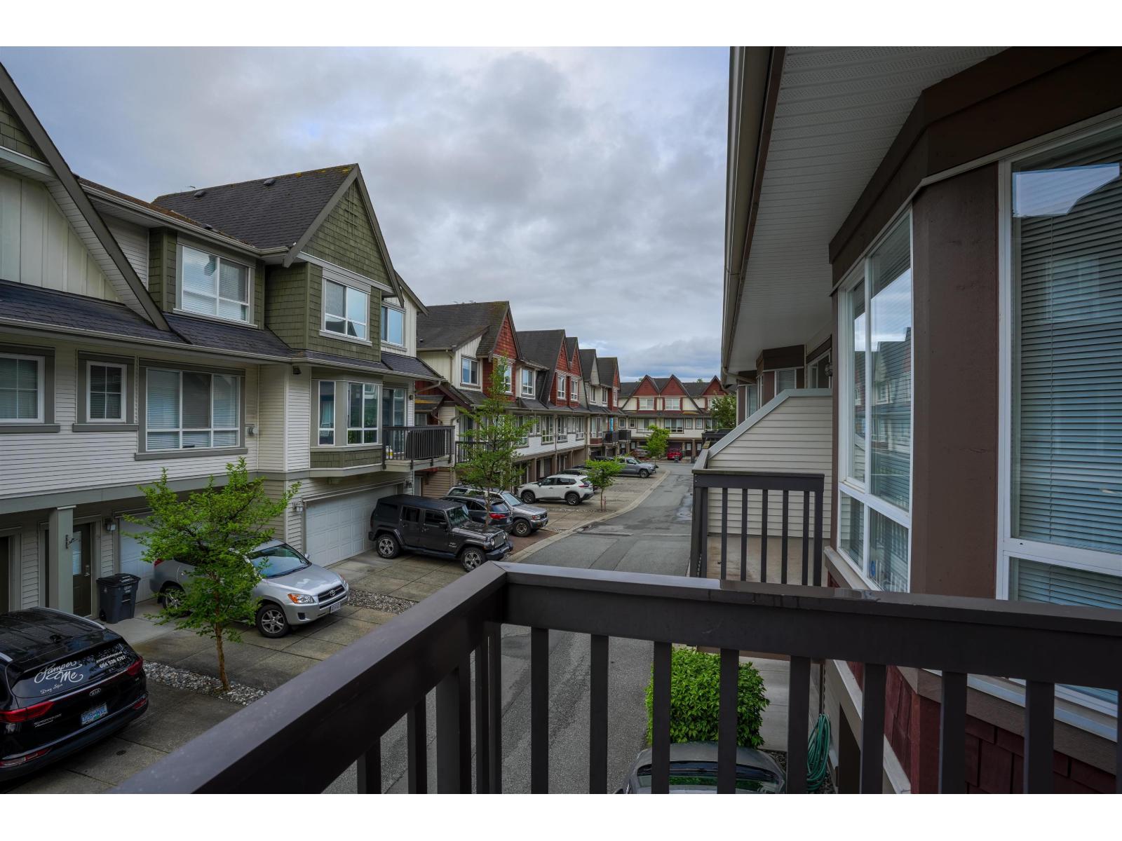 15 7155 189 Street Property Photo 18