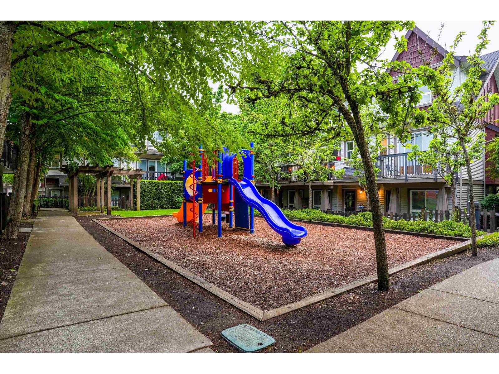15 7155 189 Street Property Photo 22