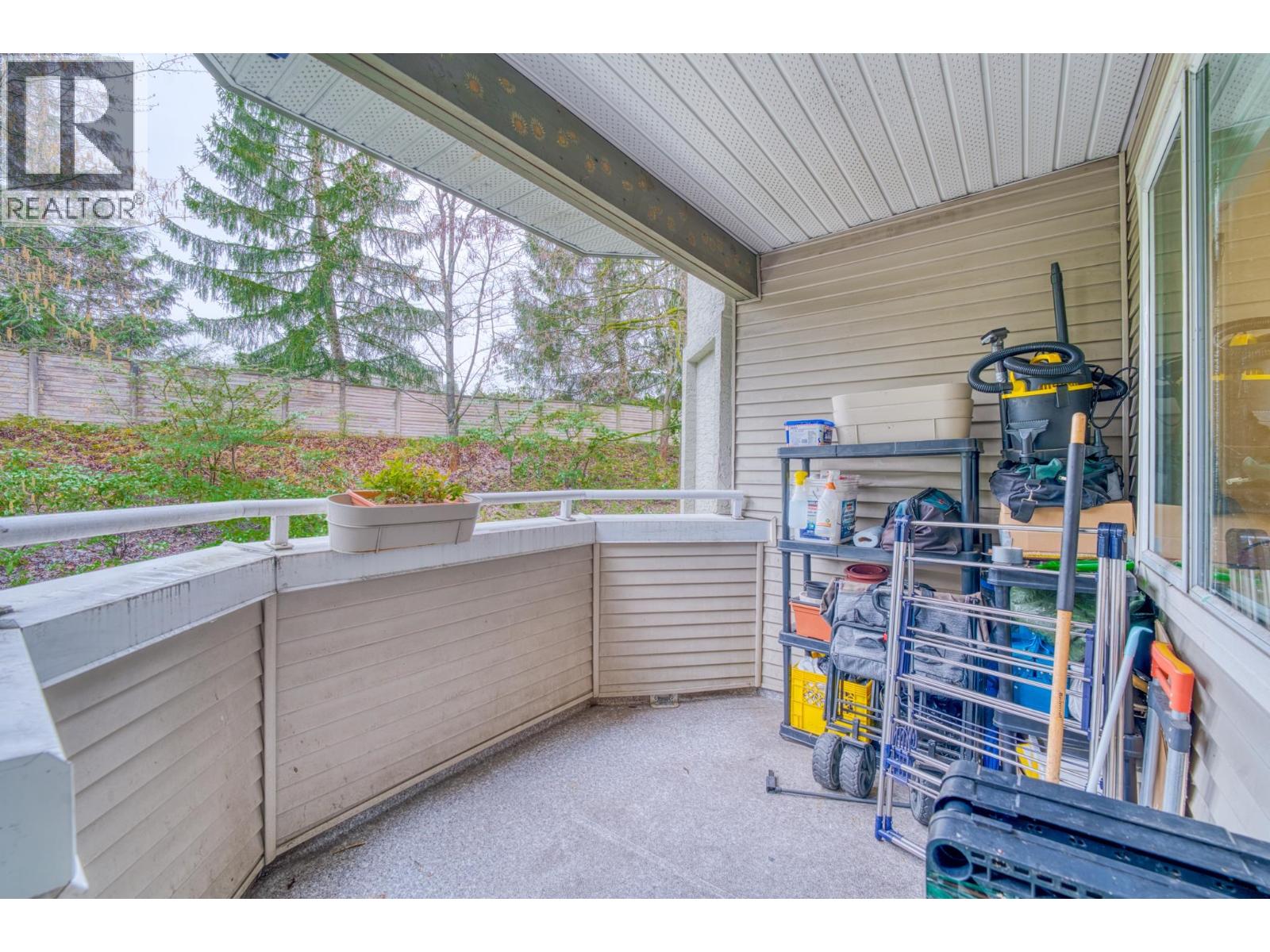 207 3738 Norfolk Street Property Photo 16