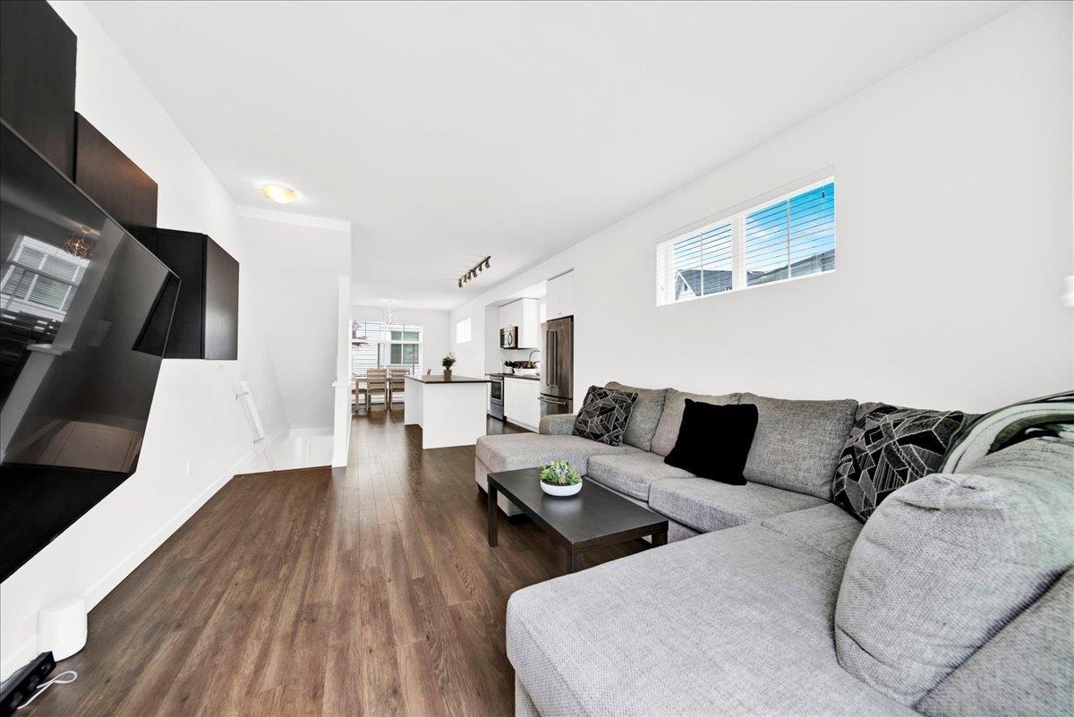 105 15340 Guildford Drive Property Photo 15