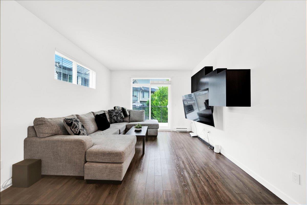 105 15340 Guildford Drive Property Photo 17