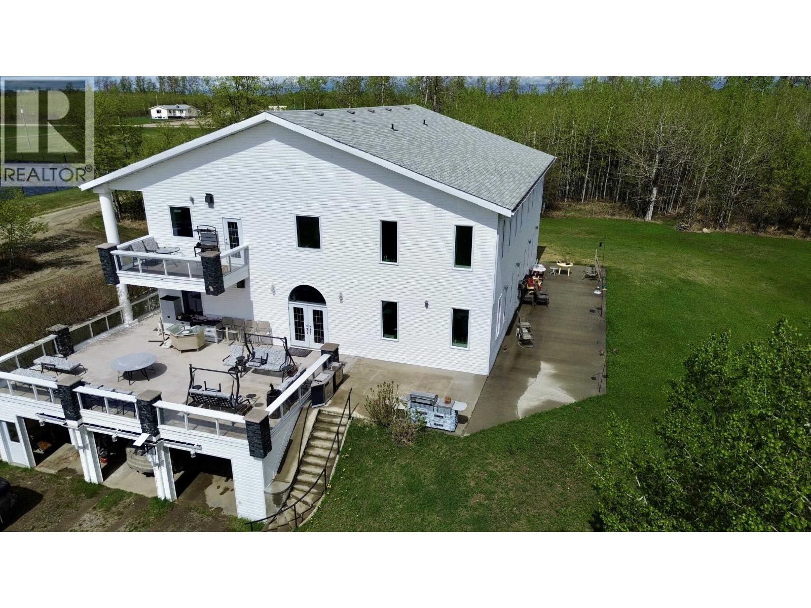 5009 Baldonnel Road Property Photo 2