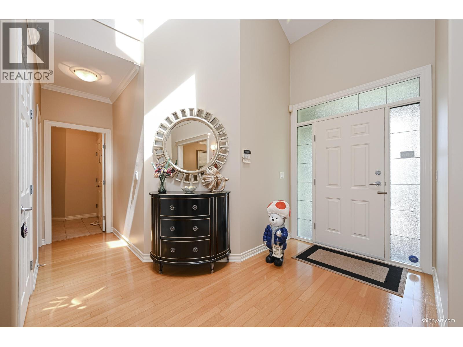 6113 Pearkes Drive Property Photo 3