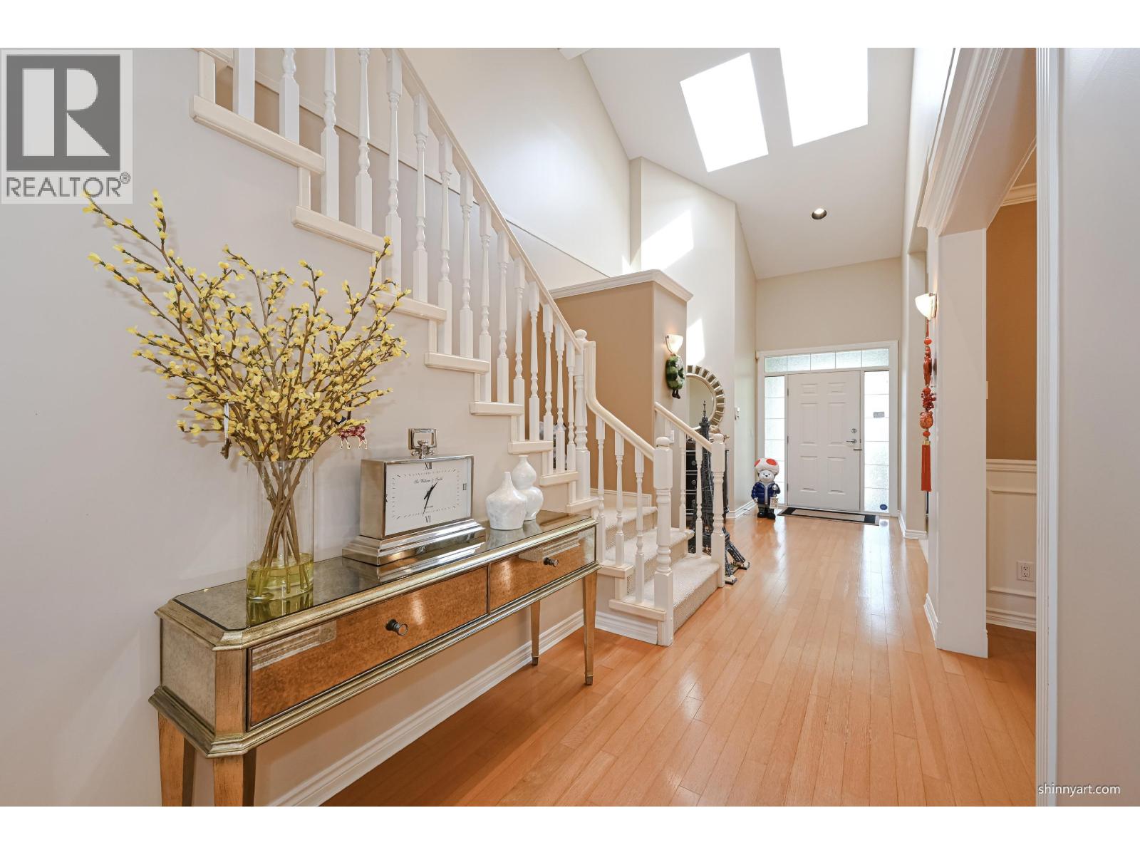 6113 Pearkes Drive Property Photo 4