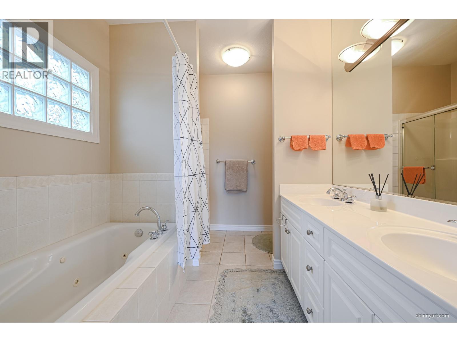 6113 Pearkes Drive Property Photo 16