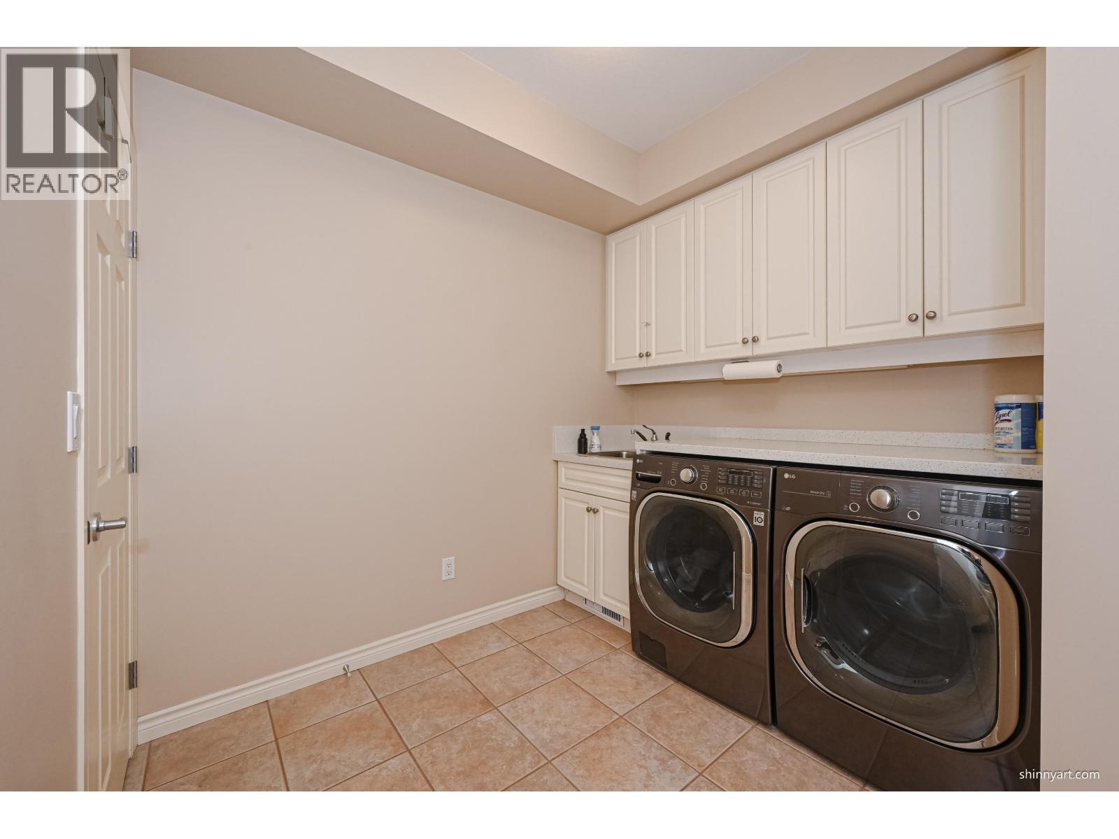 6113 Pearkes Drive Property Photo 18