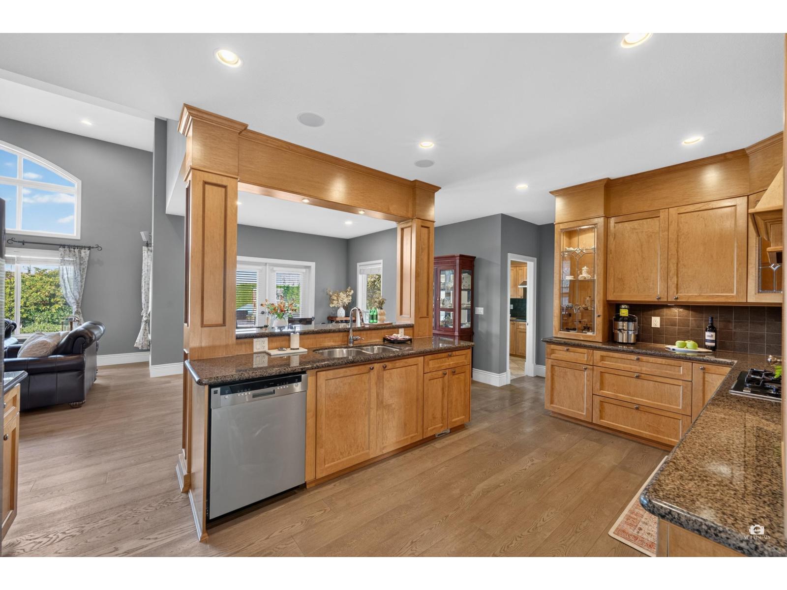 15791 39a Avenue Property Photo 10