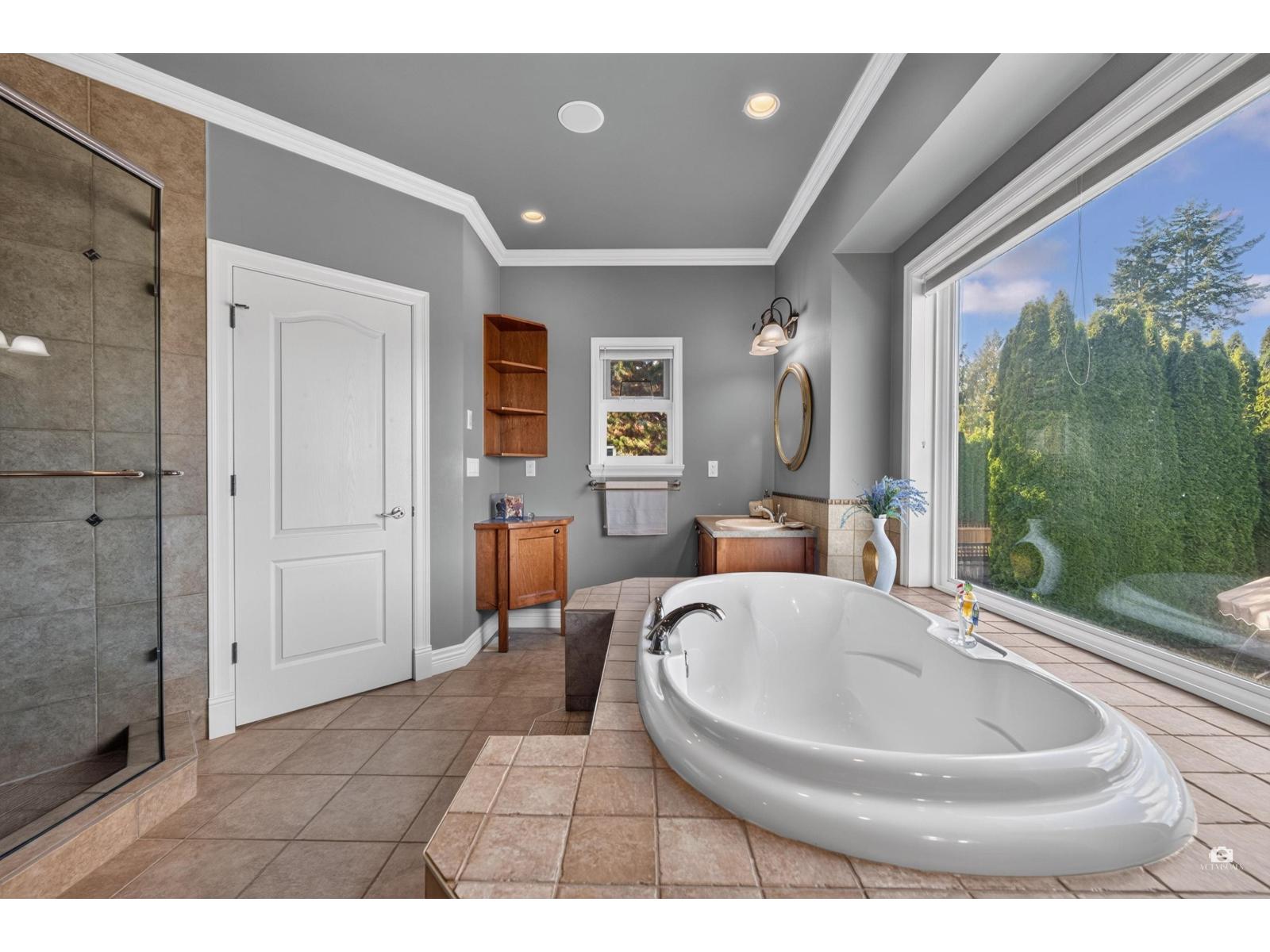 15791 39a Avenue Property Photo 23