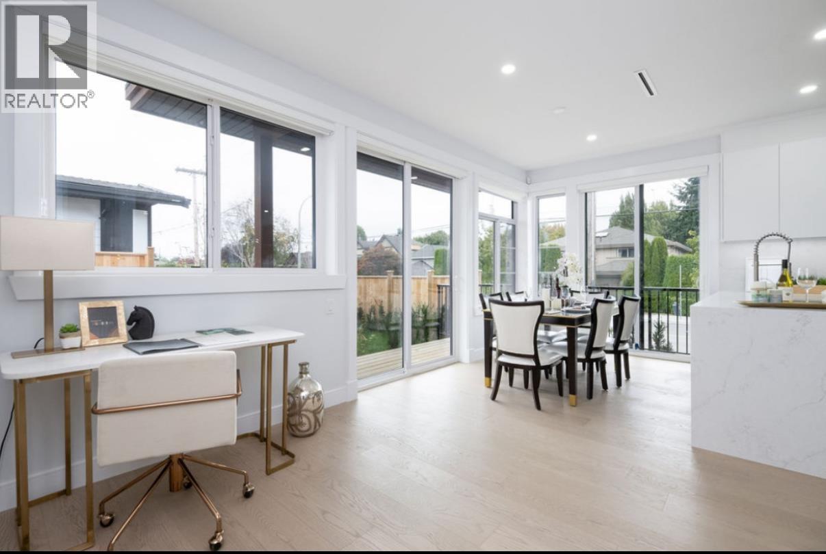 12111 Trites Road Property Photo 5