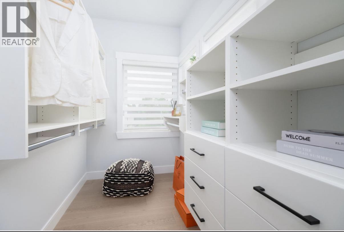 12111 Trites Road Property Photo 13