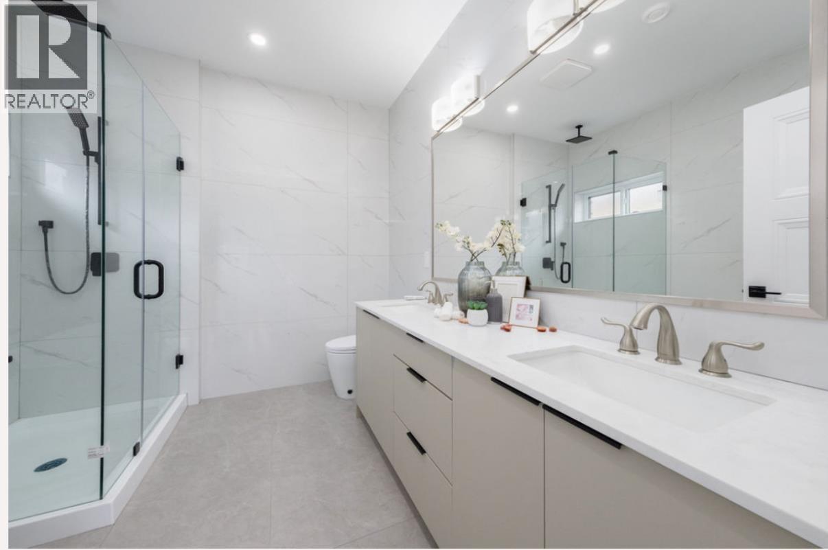 12111 Trites Road Property Photo 15