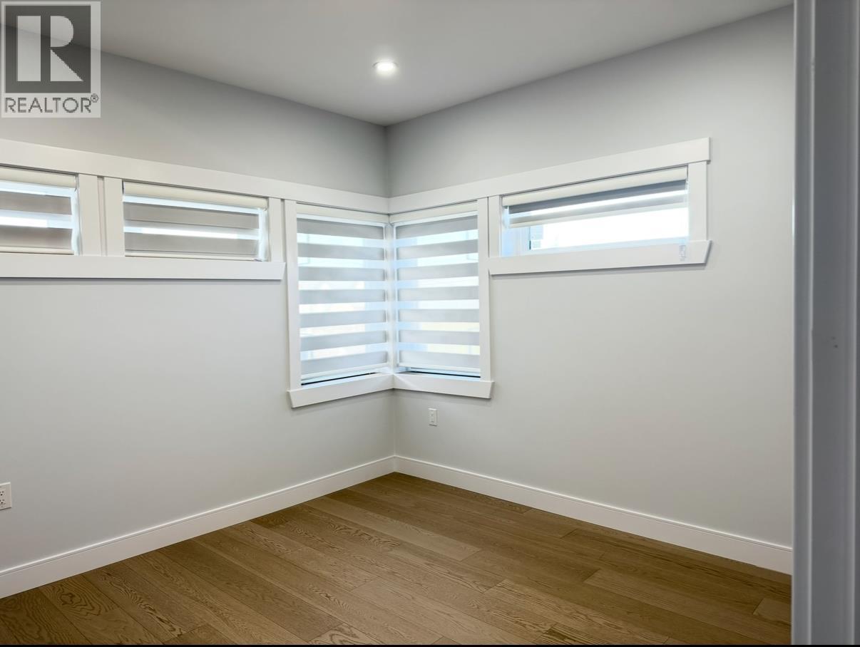 12111 Trites Road Property Photo 17