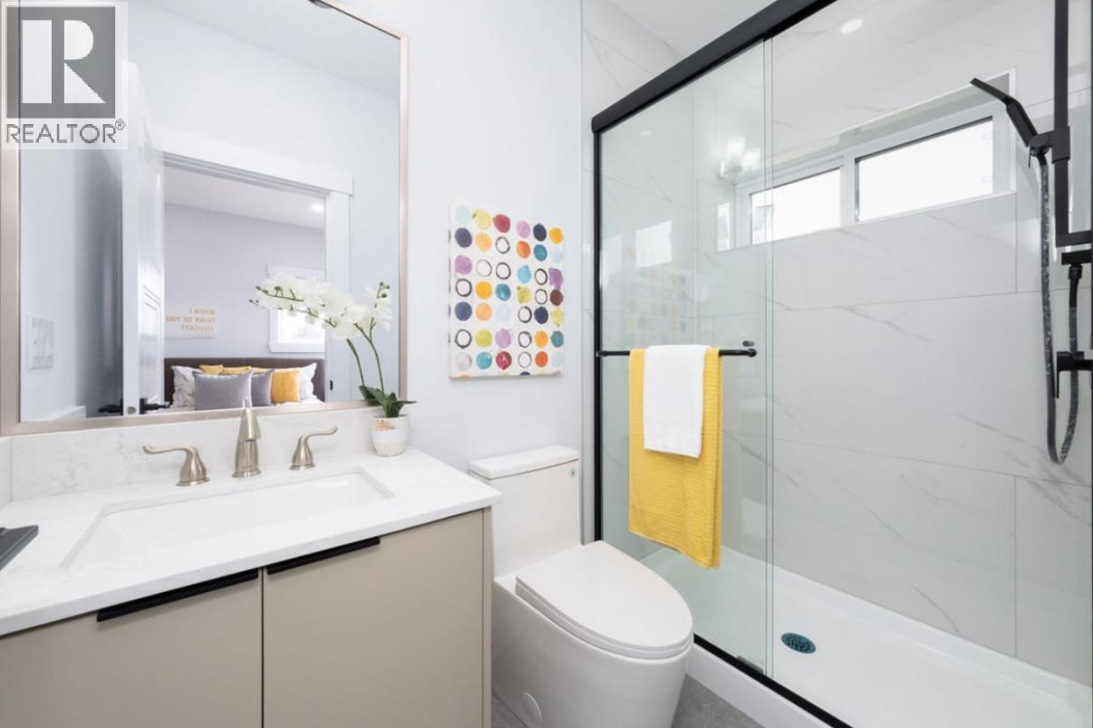 12111 Trites Road Property Photo 20