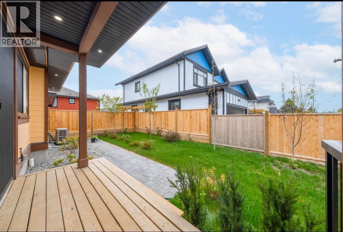 12111 Trites Road Property Photo 23