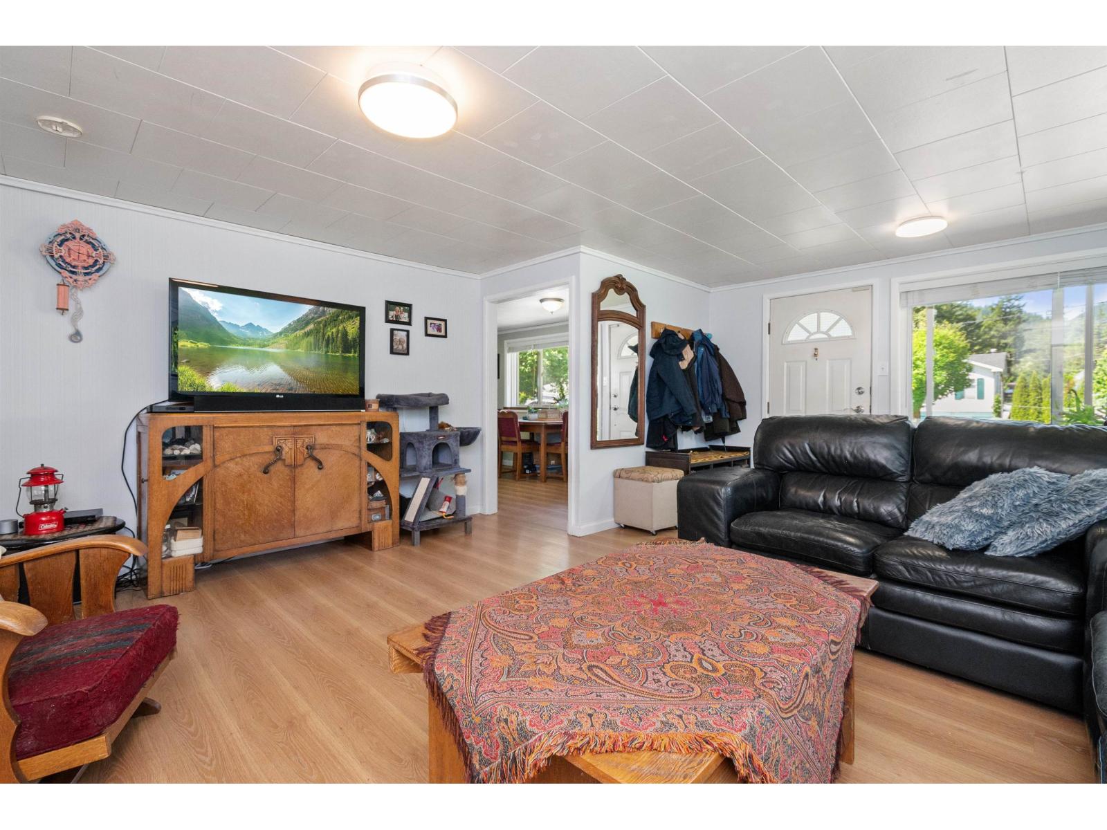 435 Hemlock Avenue Property Photo 4