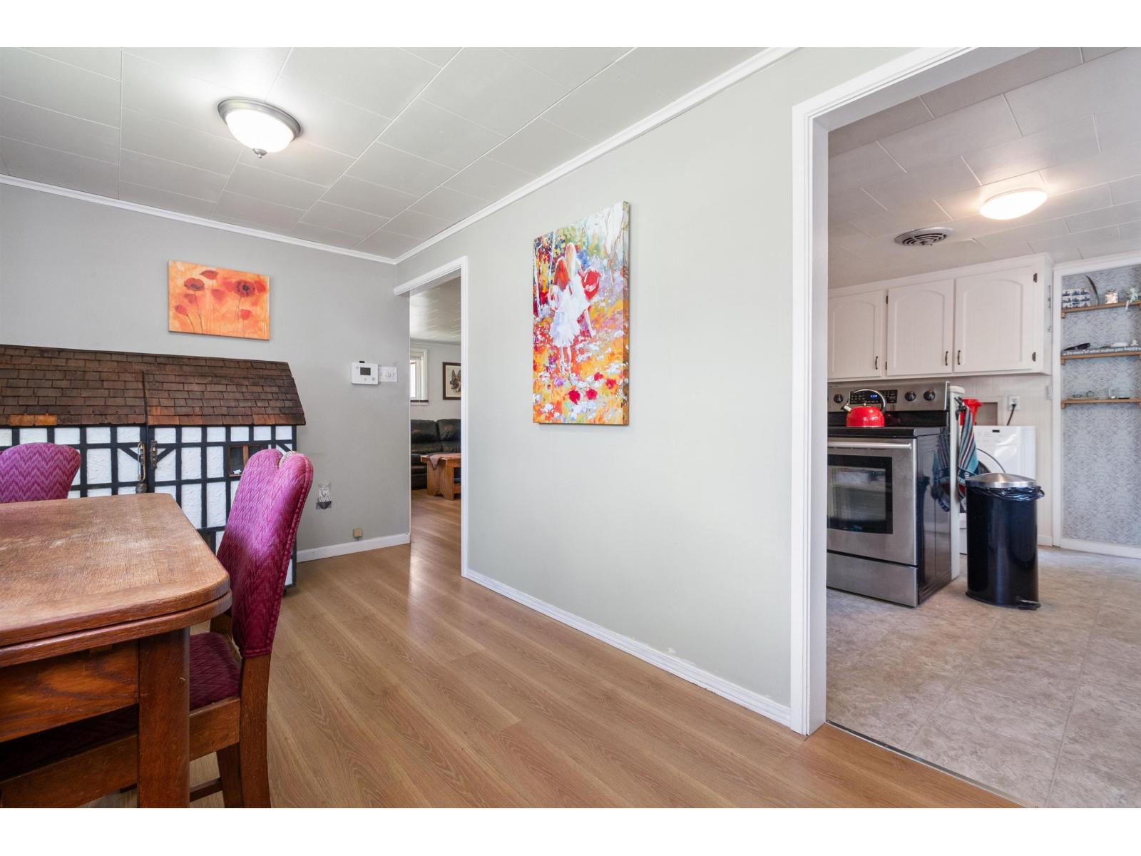 435 Hemlock Avenue Property Photo 8