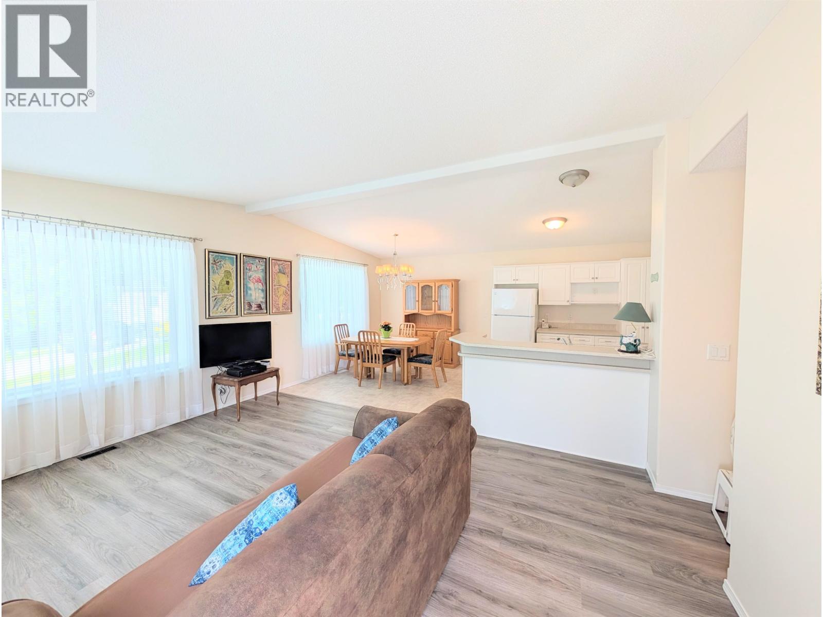 109 4510 Sunshine Coast Highway Property Photo 10