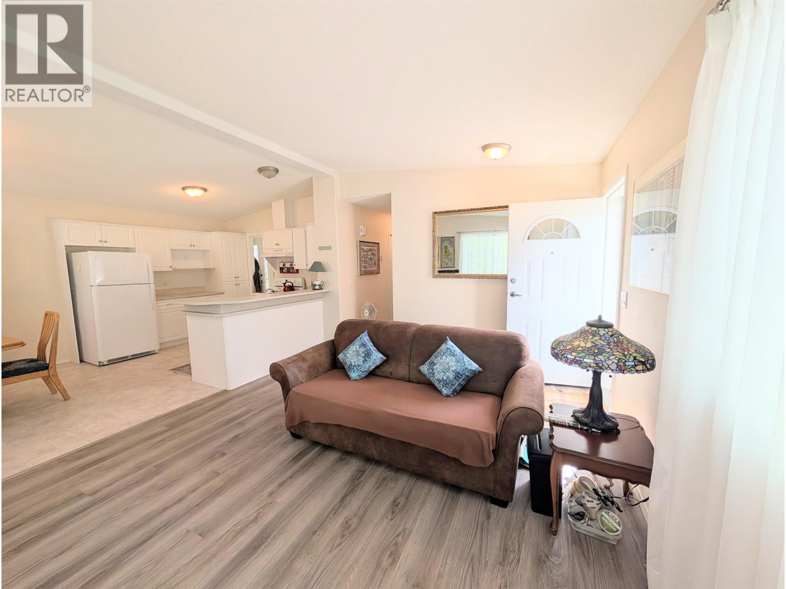 109 4510 Sunshine Coast Highway Property Photo 13