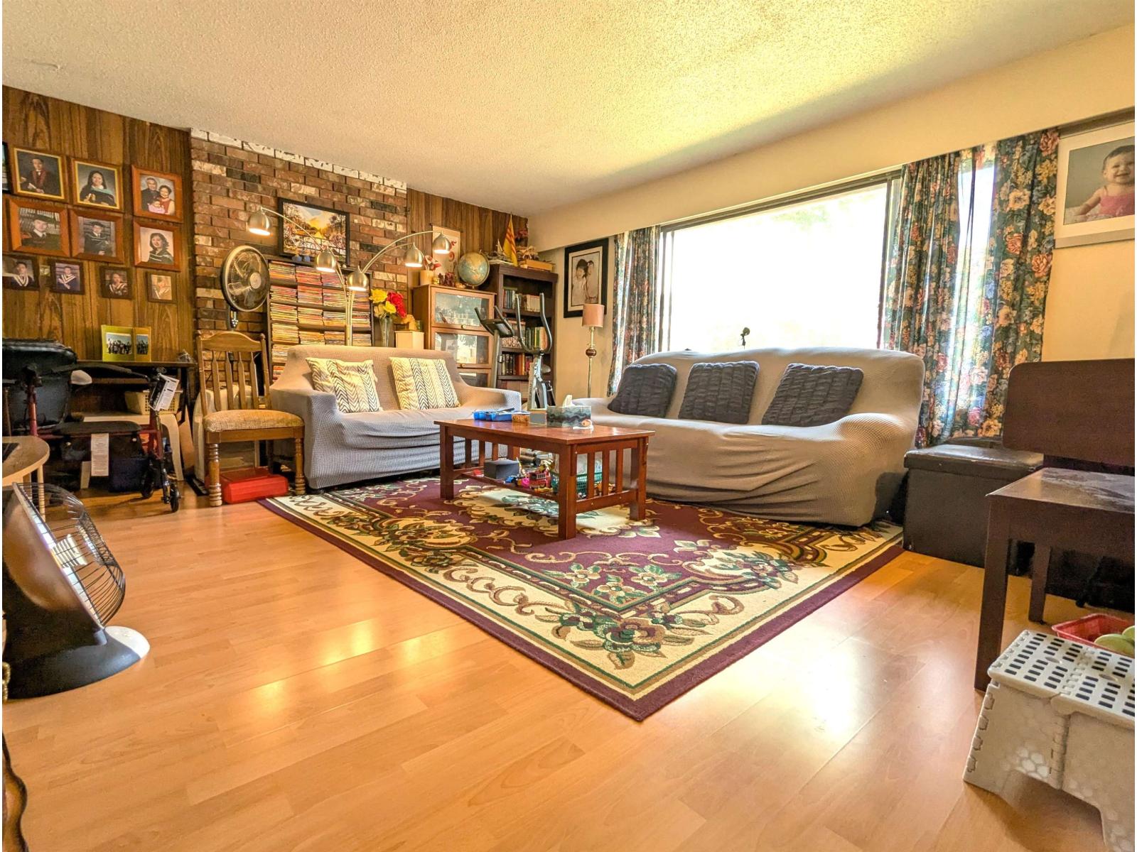 12770 102 Avenue Property Photo 3