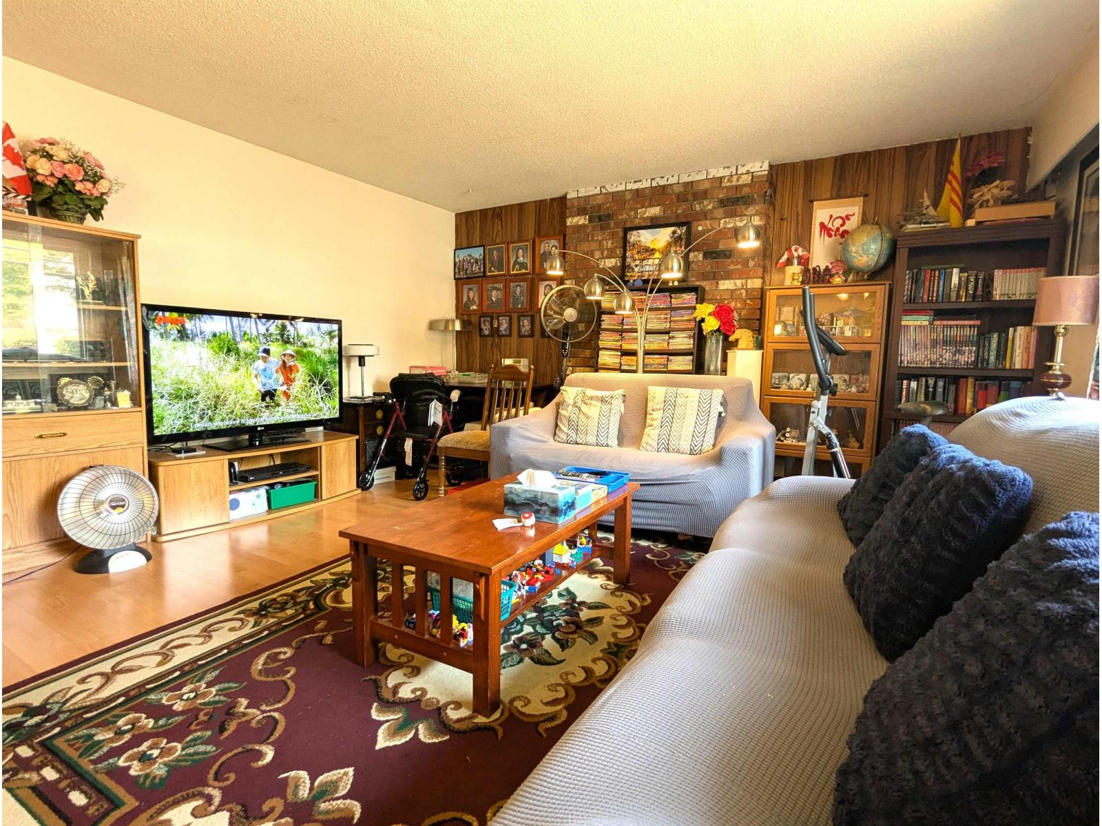 12770 102 Avenue Property Photo 4