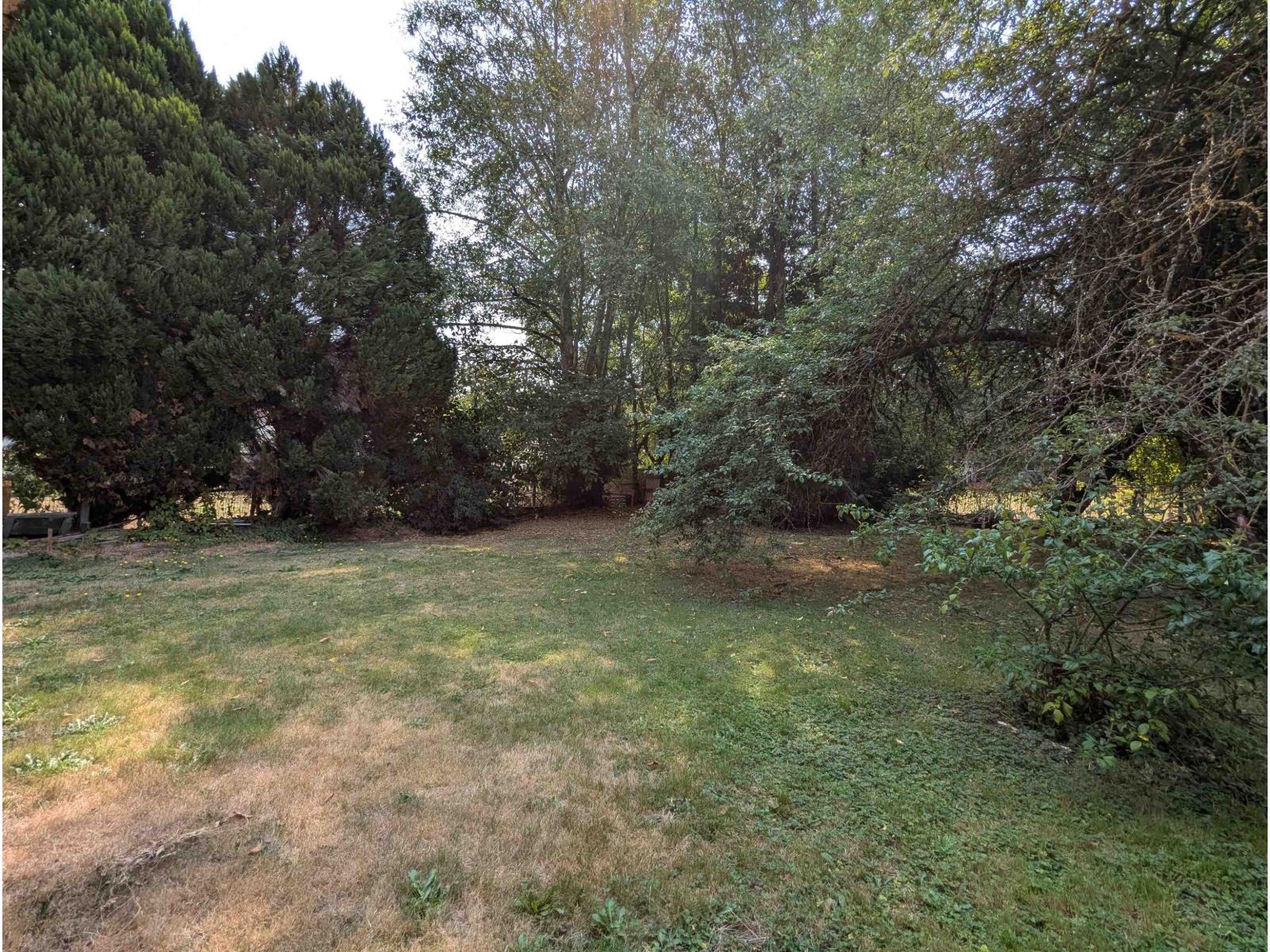 12770 102 Avenue Property Photo 23