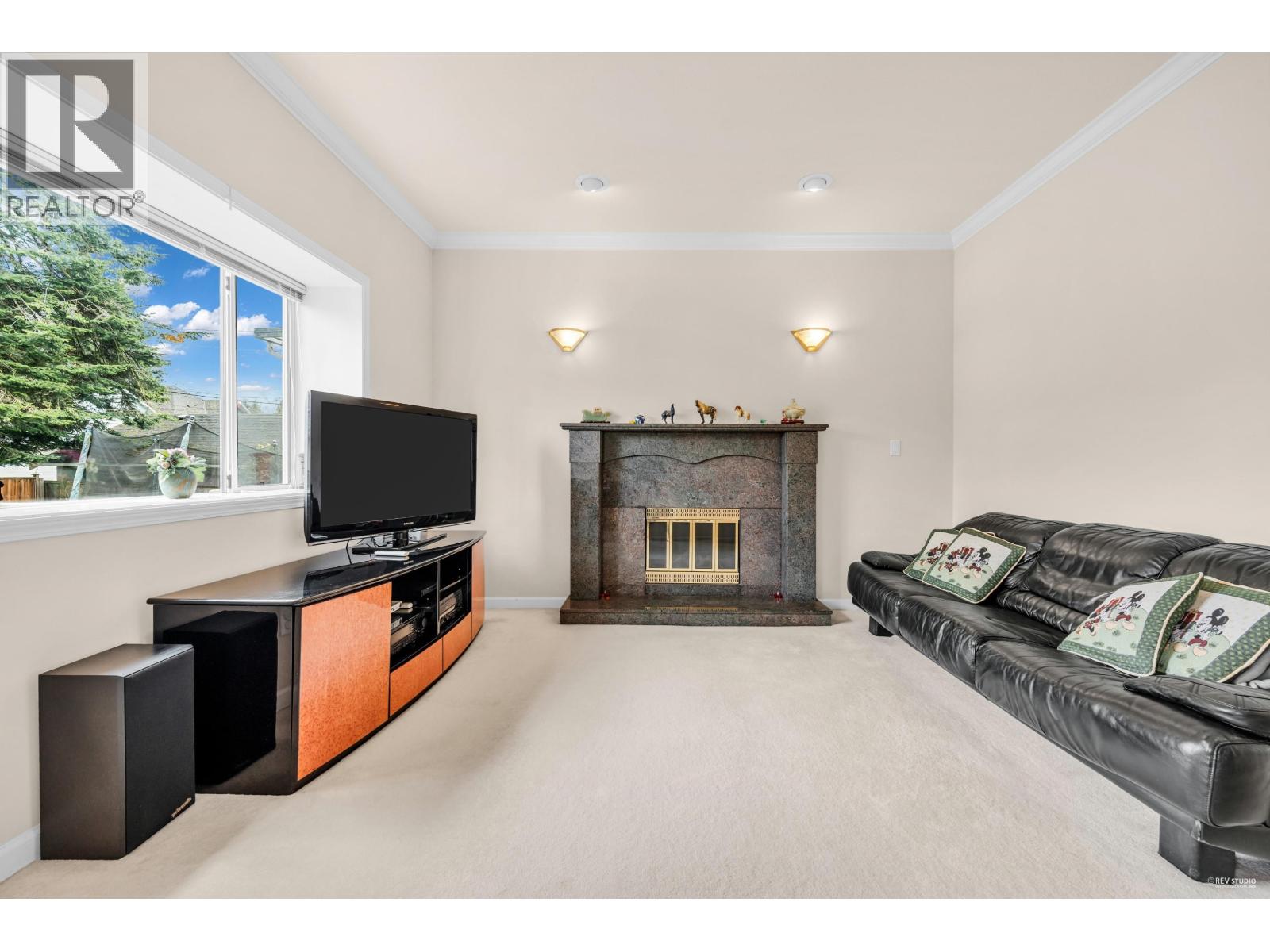 6388 Laburnum Street Property Photo 5