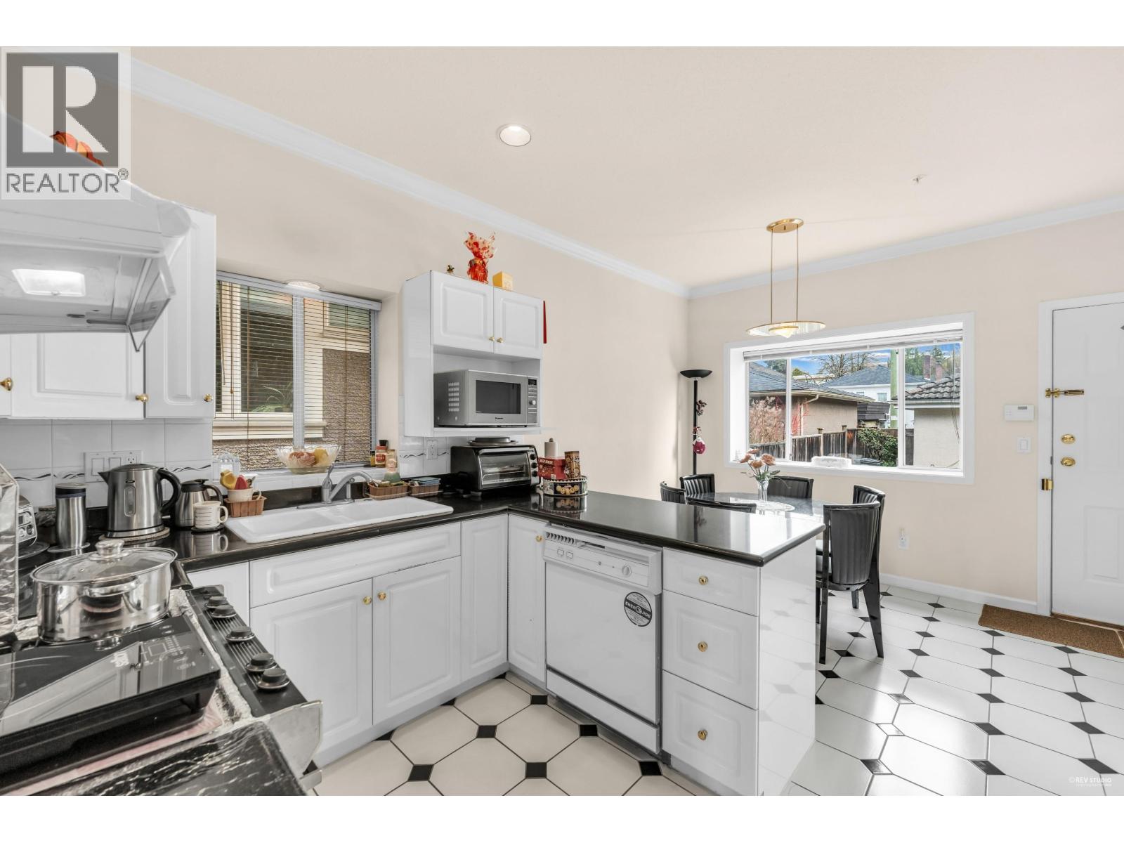 6388 Laburnum Street Property Photo 15