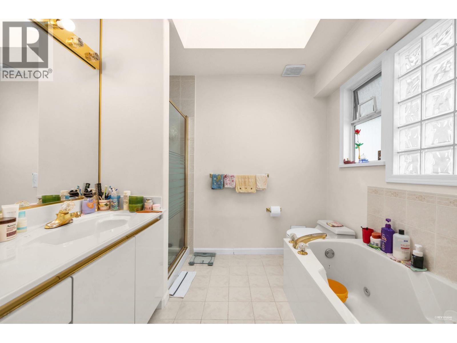 6388 Laburnum Street Property Photo 25